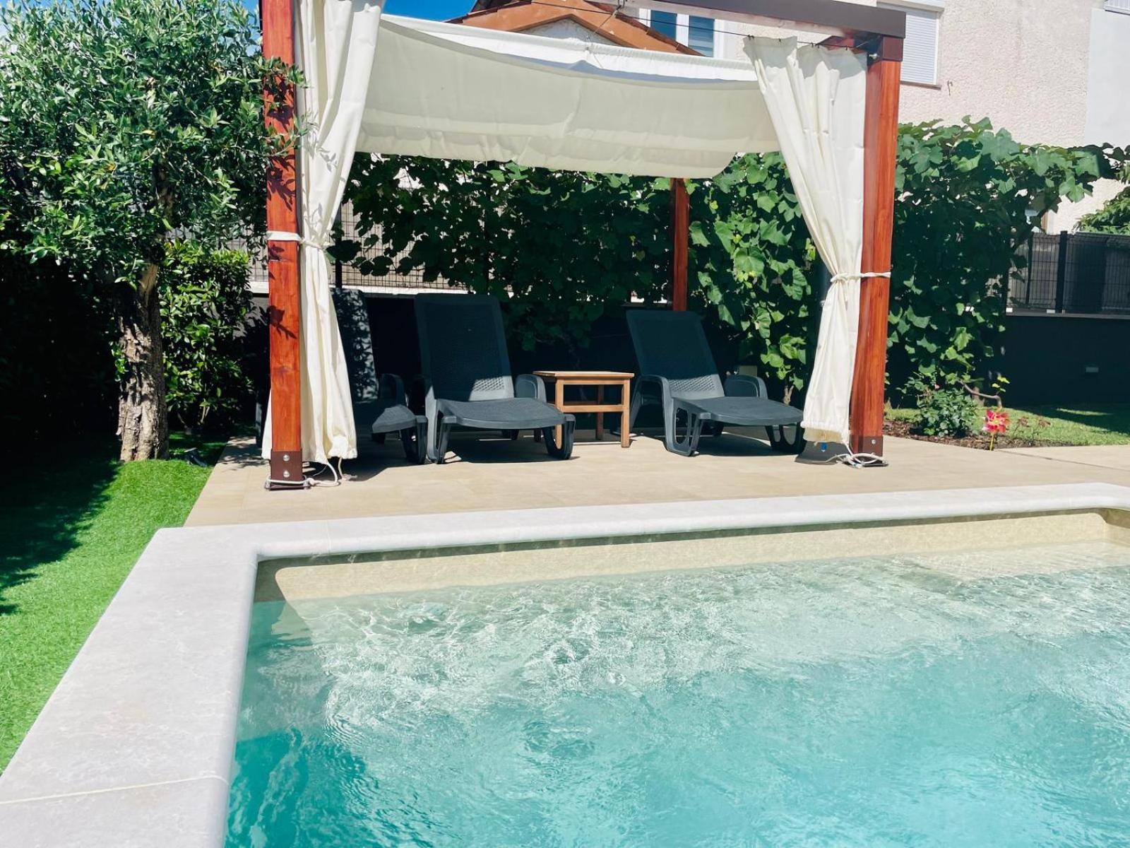 Boutique Apartment With Private Pool For Your Exclusive Use Novigrad Istria 외부 사진